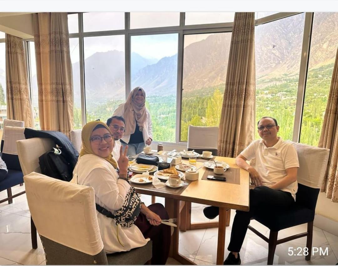 Hilltop Hotel, Hunza Karimabad  Zewnętrze zdjęcie