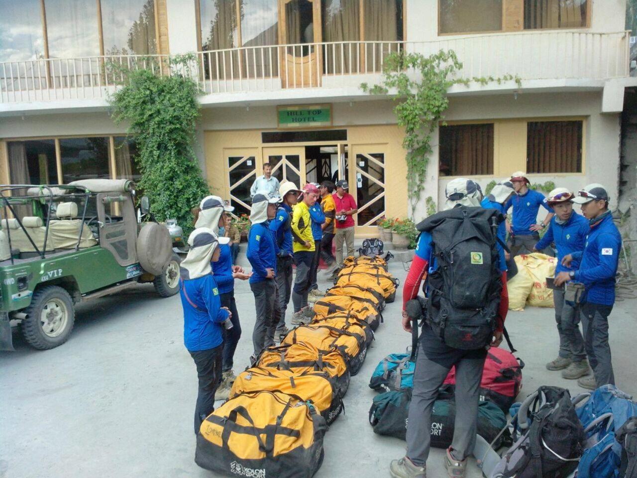 Hilltop Hotel, Hunza Karimabad  Zewnętrze zdjęcie